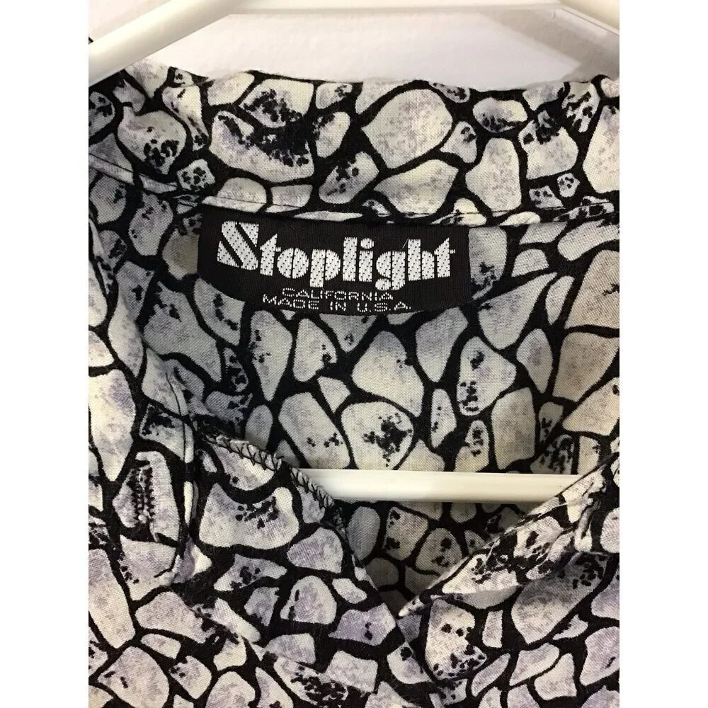 Vintage/Retro Stoplight of California Crop Shirt Size Medium Black Blouse Top 🤍 - Picture 4 of 5